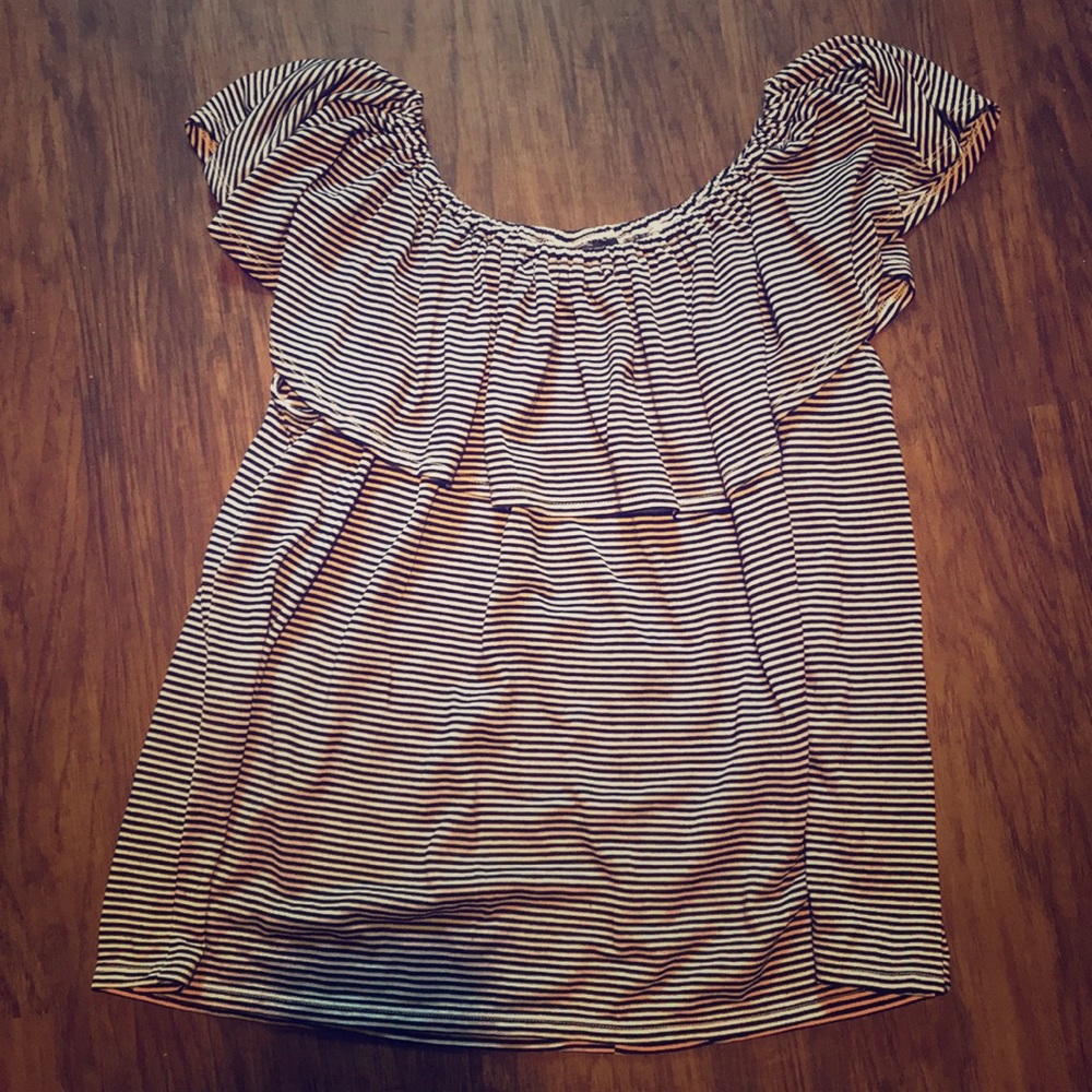 Cotton shirt.